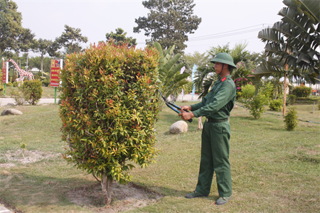 Chiến sĩ mới “Vượt khó, vươn lên”