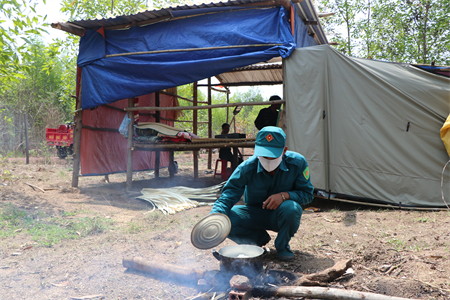 Bản tin cập nhật Covid-19 ngày 22/4: Trên địa bàn Quân khu hiện chỉ còn 4 ca nhiễm đang được điều trị tích cực.