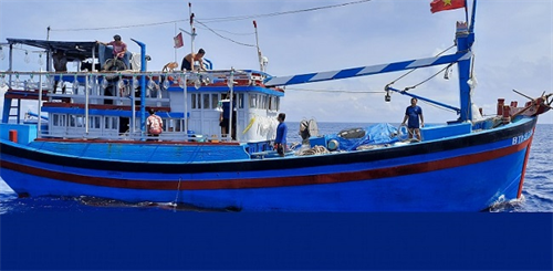 Tàu 202, Vùng 2 Hải quân cấp cứu ngư dân trên biển