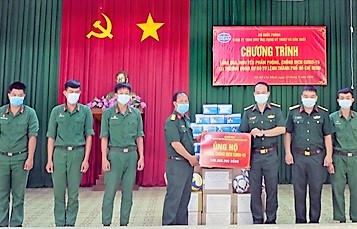 Công ty Tecapro tặng quà hỗ trợ Trường Quân sự Thành phố Hồ Chí Minh phòng, chống dịch Covid-19