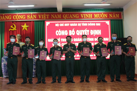 Giải thể trường Quân sự tỉnh và tổ chức lại Trung đoàn khung thường trực Đồng Nai