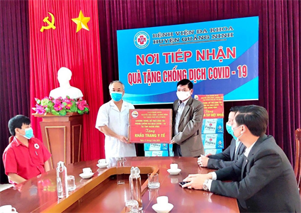 Câu lạc bộ Doanh nhân Nguyễn Hữu Cảnh – Quảng Bình chung tay phòng, chống dịch Covid-19