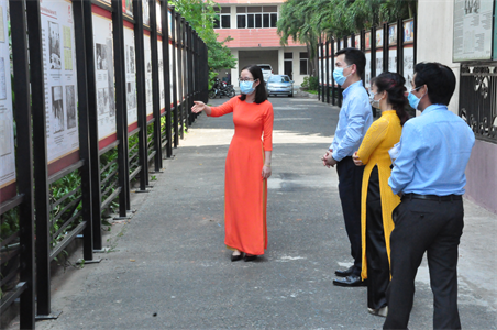 Cục Văn thư và Lưu trữ Nhà nước triển lãm “Thống nhất non sông”.