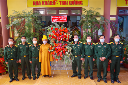 LLVT tỉnh Lâm Đồng thăm và chúc mừng Lễ Phật Đản năm 2020