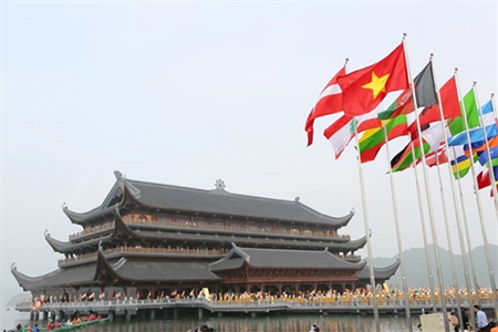 Làm thất bại chiến lược “diễn biến hòa bình”: Đi tìm thuốc giải cho “cơn mê sảng” về tôn giáo