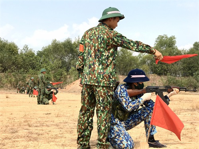 Hoa hồng bắn giỏi