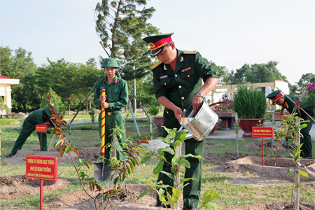 Sư đoàn 5 phát động Tết trồng cây “Đời đời nhớ ơn Bác Hồ”