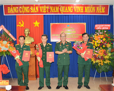 Công bố và trao Quyết định bổ nhiệm chức vụ Chánh án, Phó Chánh án hai cấp Tòa án quân sự Quân khu 7