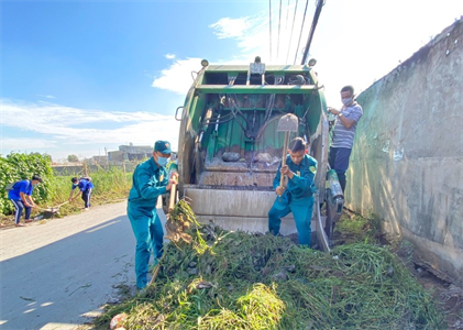 LLVT huyện Hóc Môn tham gia ngày Chủ nhật xanh lần thứ 136