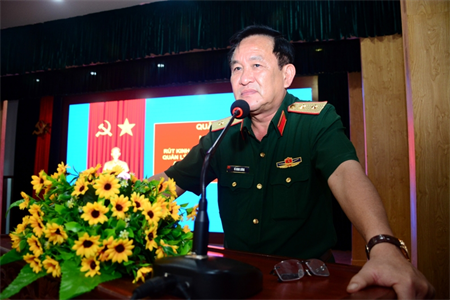 Rút kinh nghiệm công tác giáo dục, quản lý chấp hành kỷ luật, bảo đảm an toàn trong LLVT Quân khu