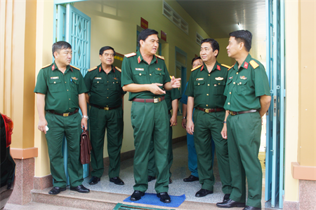 Kiểm tra nhiệm vụ quân sự quốc phòng Bộ chỉ huy quân sự tỉnh Đồng Nai