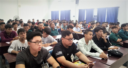 Huyện Hóc Môn phổ biến kiến thức quốc phòng và an ninh cho thanh niên trong độ tuổi nhập ngũ