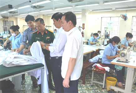 Xí nghiệp May Cục Hậu cần:
Giữ vững uy tín, nâng cao thương hiệu