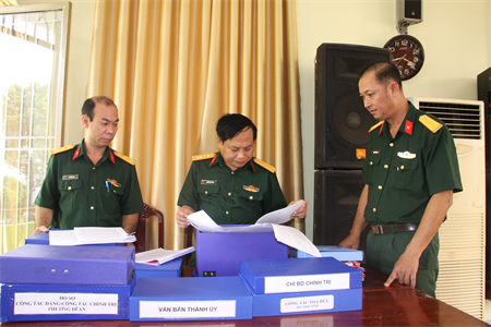 Cục Chính trị Quân khu 7 kiểm tra kết quả hoạt động CTĐ, CTCT tại Bộ CHQS tỉnh Bình Dương