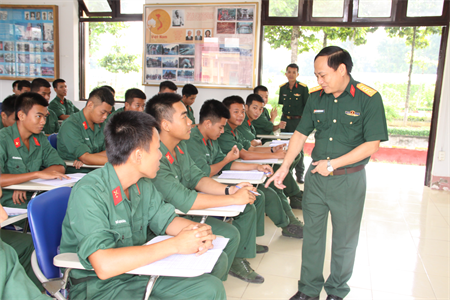 Cục Chính trị Quân khu 7 kiểm tra hoạt động CTĐ, CTCT tại Lữ đoàn 75 và Công ty Tây Nam.