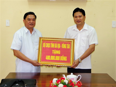 Bộ Chỉ huy Quân sự tỉnh Bà Rịa - Vũng Tàu thăm và tặng quà Sư đoàn 5