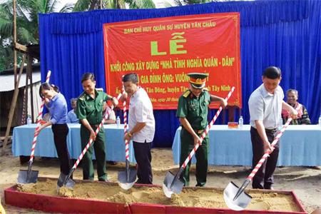 Ban CHQS huyện Tân Châu khởi công xây dựng “Nhà tình nghĩa Quân – Dân”