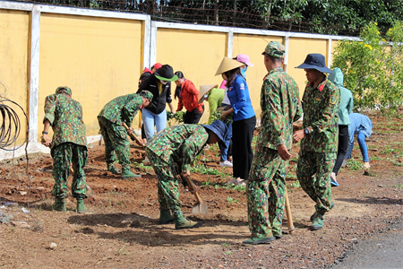 Bộ CHQS tỉnh Bình Phước tổ chức “Chiến dịch thanh niên tình nguyện hè”