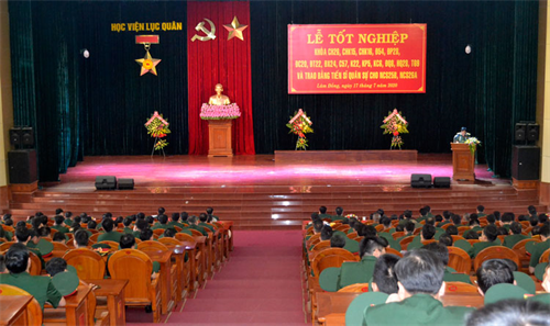 Học viện Lục quân Đà Lạt tổ chức Lễ tốt nghiệp năm học 2029 - 2020