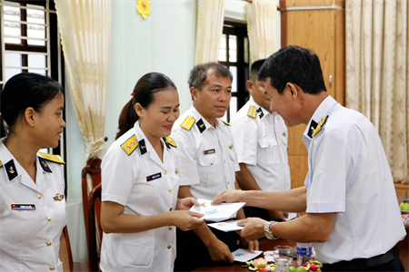 Vùng 2 Hải quân: Nhiều hoạt động tri ân kỷ niệm 73 năm ngày Thương binh – Liệt sĩ