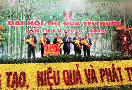 Tập đoàn Cao su Việt Nam: Thi đua là đòn bẩy hoàn thành thắng lợi mọi nhiệm vụ