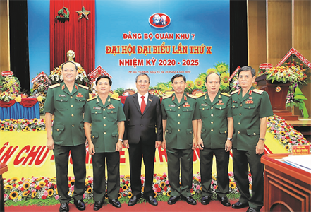Xác định khâu đột phá cụ thể,  chỉ tiêu phù hợp, có tính khả thi cao