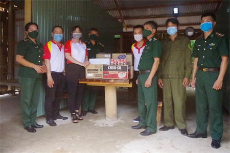 Bộ đội Biên phòng Tây Ninh tiếp nhận vật chất hỗ trợ phòng, chống dịch Covid 19
