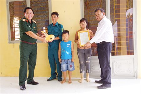 Kỳ 2: Xây dựng phên dậu lòng dân nơi biên giới