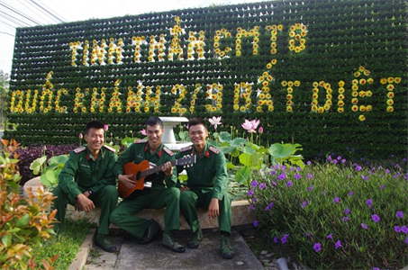 Tuổi trẻ Sư đoàn 5 phát huy tinh thần Cách mạng Tháng Tám