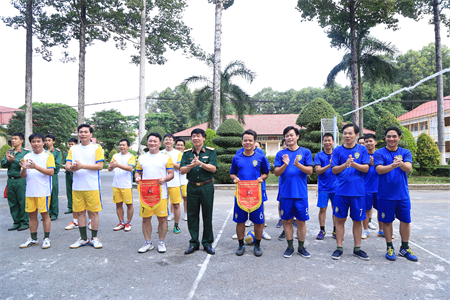 Các cơ quan Quân khu 7 tổ chức thi đấu thể dục, thể thao