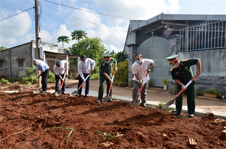 Bộ CHQS tỉnh Bà Rịa - Vũng Tàu khởi công xây dựng công trình thể dục, thể thao, nhà tình nghĩa cho đồng bào tôn giáo