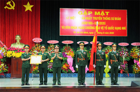 Sư đoàn 9 đón nhận Huân chương Bảo vệ Tổ quốc Hạng Nhì