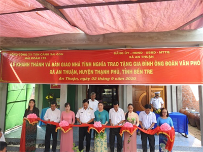 Hải đoàn 129, Tổng công ty Tân Cảng Sài Gòn: Khánh thành và bàn giao nhà tình nghĩa quân - dân