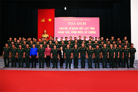 Bộ CHQS tỉnh Long An tọa đàm sĩ quan trẻ năm 2020