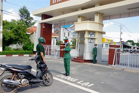 Đảm bảo trật tự, an toàn giao thông trong LLVT Quân khu