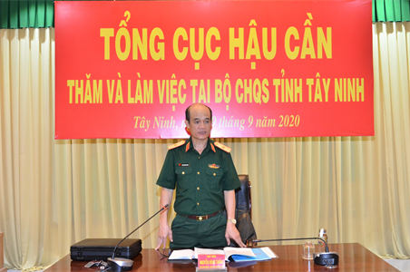 Thiếu tướng Nguyễn Hùng Thắng, Phó Chủ nhiệm, Tham mưu trưởng Tổng cục Hậu cần kiểm tra tại Bộ CHQS tỉnh Tây Ninh