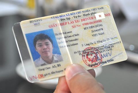 Bộ GTVT trả lời các vướng mắc về cấp đổi bằng lái xe