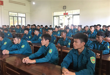 Bộ Chỉ huy Quân sự tỉnh Lâm Đồng khai giảng khóa huấn luyện dân quân thường trực