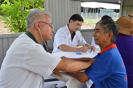 Bộ CHQS tỉnh Bình Phước khám bệnh, cấp thuốc tại xã Thanh Hòa, huyện Bù Đốp