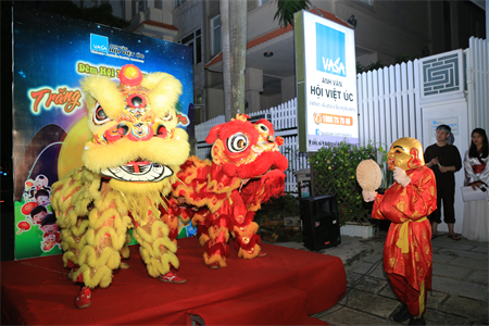 Trung tâm Anh Văn Hội Việt Úc – VASA tổ chức Tết Trung Thu cho các cháu thiếu nhi