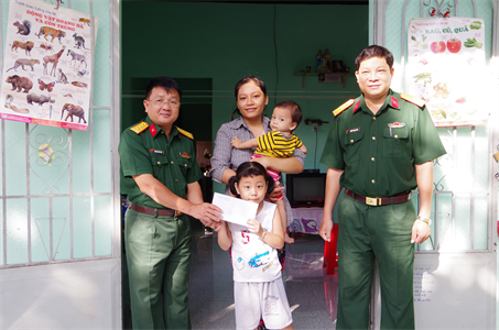 LLVT tỉnh Đồng Nai hưởng ứng Tháng cao điểm “vì người nghèo”