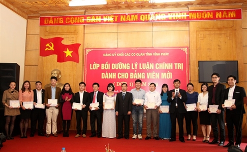 Hướng dẫn thực hiện chương trình bồi dưỡng lý luận chính trị dành cho đảng viên mới