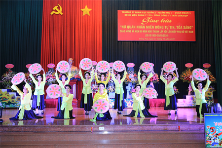 Giao lưu nghệ thuật “Nữ quân nhân miền Đông tự tin, tỏa sáng”