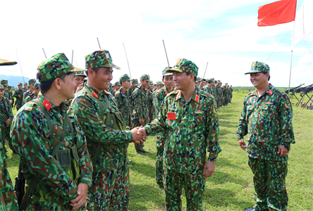 Sư đoàn 317 diễn tập chiến thuật “Tiểu đoàn bộ binh tiến công địch đổ bộ đường không”