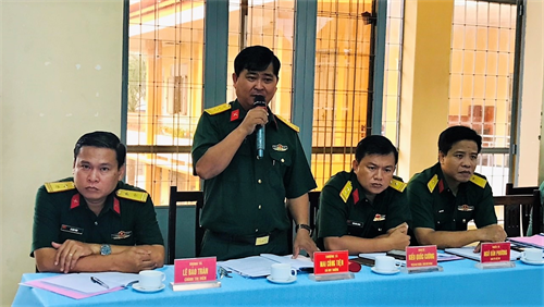 Thủ trưởng Bộ Tư Lệnh TP.HCM đối thoại dân chủ với cán bộ, chiến sĩ Ban CHQS huyện Hóc Môn