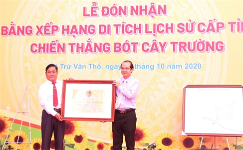 Huyện Bàu Bàng, tỉnh Bình Dương đón nhận bằng xếp hạng di tích lịch sử cấp tỉnh chiến thắng Bót Cây Trường, xã Trừ Văn Thố