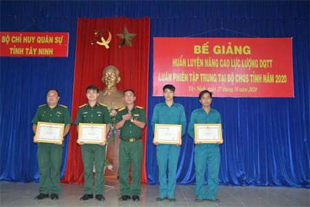 Bộ CHQS tỉnh Tây Ninh kết thúc huấn luyện dân quân luân phiên thường trực khóa 2 năm 2020