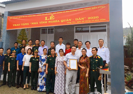 Ban CHQS TP.Vũng Tàu, tỉnh Bà Rịa - Vũng Tàu bàn giao nhà “Tình nghĩa quân - dân”