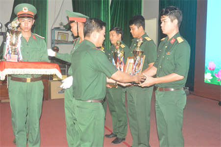 Bế mạc giải thể dục thể thao chào mừng ngày thành lập Sư đoàn 5