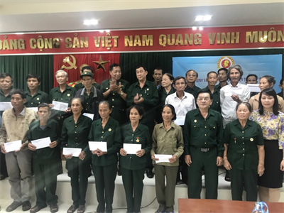 Hội Cựu chiến binh tỉnh Đồng Nai thăm, tặng quà tỉnh Quảng Ngãi và Quảng Nam